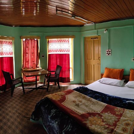 New Relax Inn, Pahalgam, 2 Km From Lidder Valley Eksteriør billede