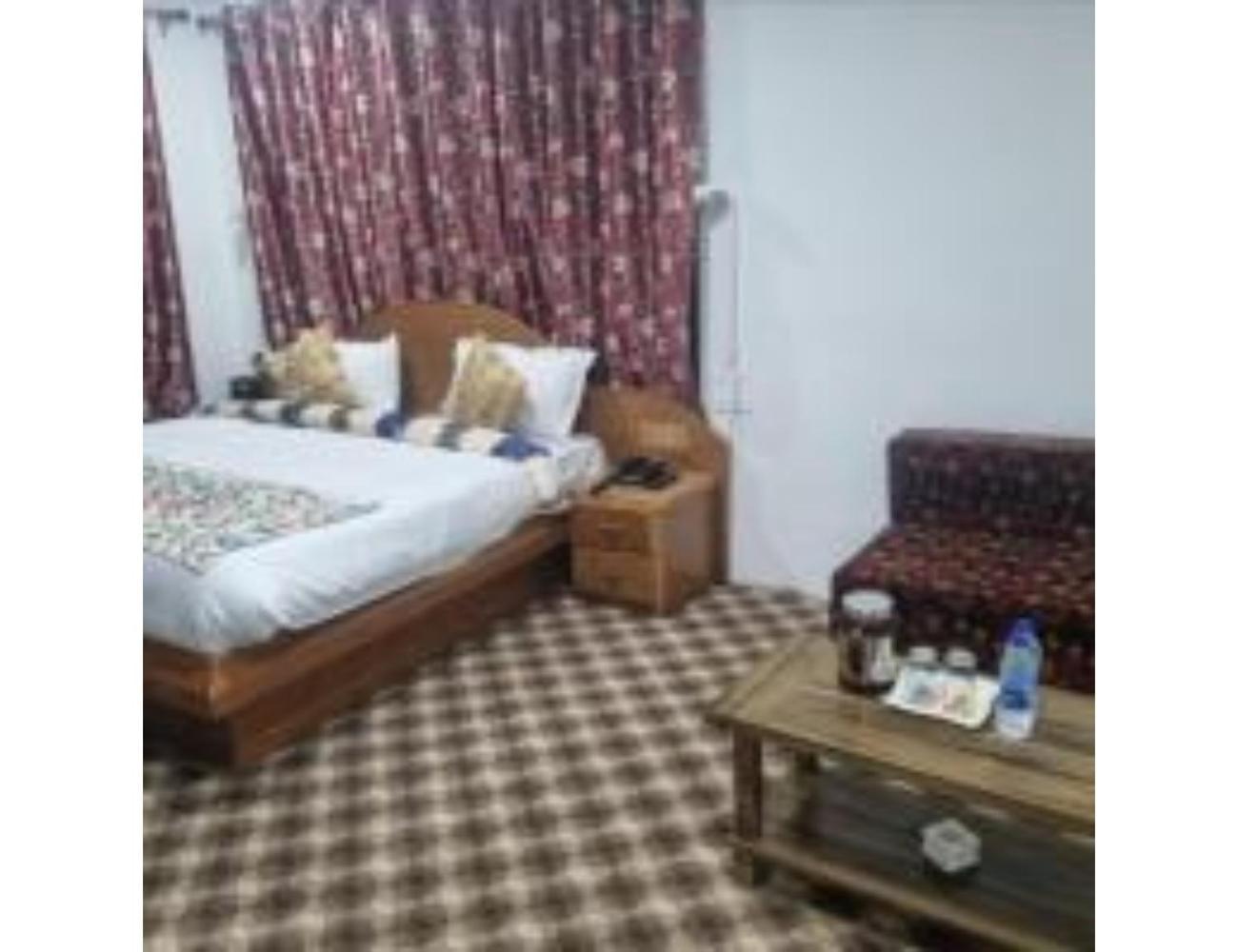 New Relax Inn, Pahalgam, 2 Km From Lidder Valley Eksteriør billede