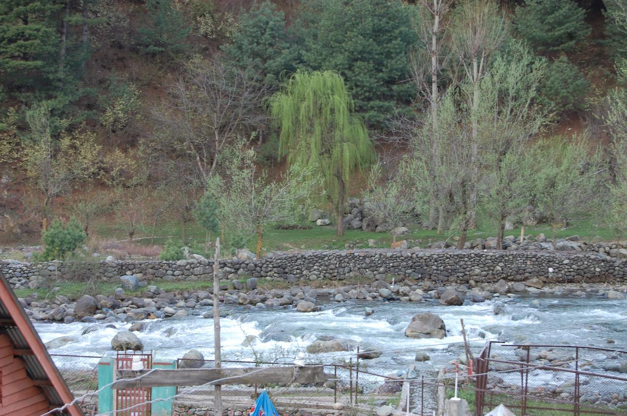 New Relax Inn, Pahalgam, 2 Km From Lidder Valley Eksteriør billede