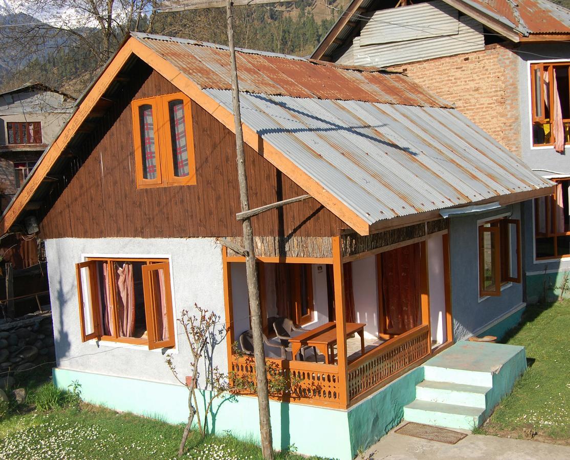 New Relax Inn, Pahalgam, 2 Km From Lidder Valley Eksteriør billede