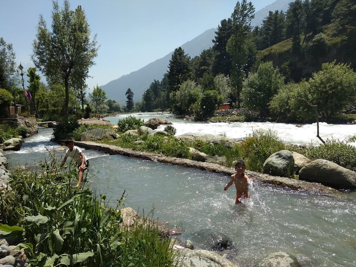 New Relax Inn, Pahalgam, 2 Km From Lidder Valley Eksteriør billede